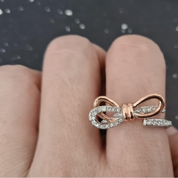 Swarovski Lifelong Bow Ring NIB - Picture 6 of 7